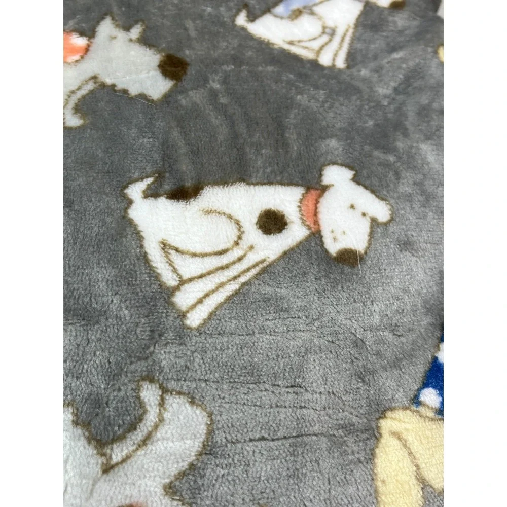 Berkshire Opulence Plush Pet Throw Blanket Dogs with Sweaters 50″×60″ NWT New